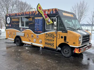 Foodiez Barrie food truck in Palmer Park parking lot